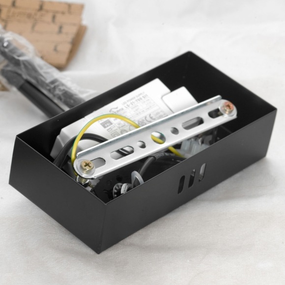 Линейно-подвесной светильник Lussole LSP-7073 Линейно-подвесной светильник Lussole LSP-7073