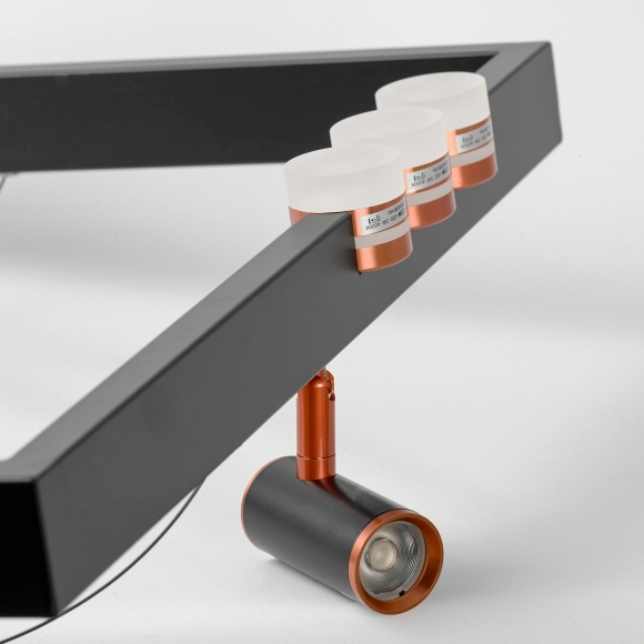 SY4717_1.jpg SY4717_1.jpg